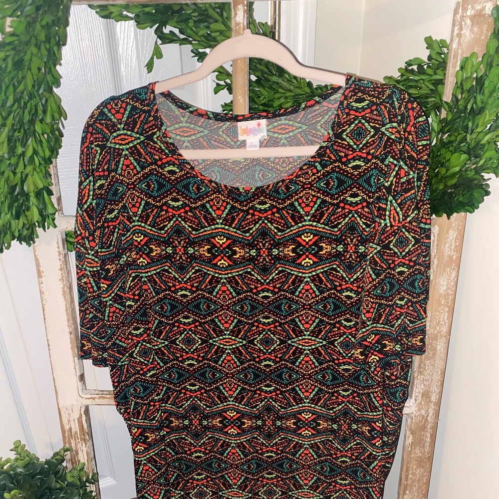 Lularoe size large shirt
